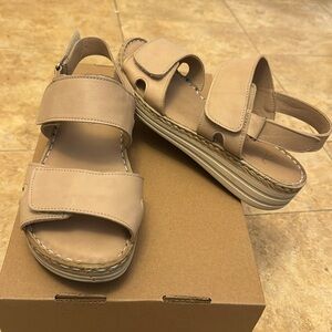 Anna Lonza Sandals